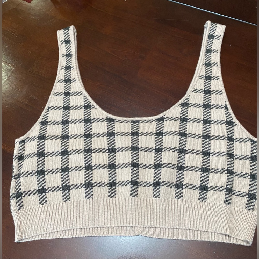 Le Lis Houndstooth Knitted Cami & Matching Cardigan Sweater, Size Medium - Picture 4 of 5